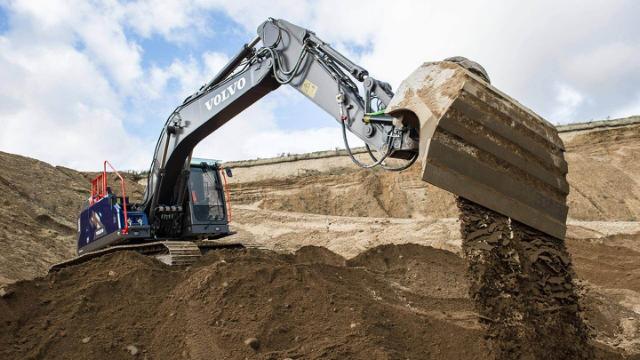 Excavator buckets that move you out in front